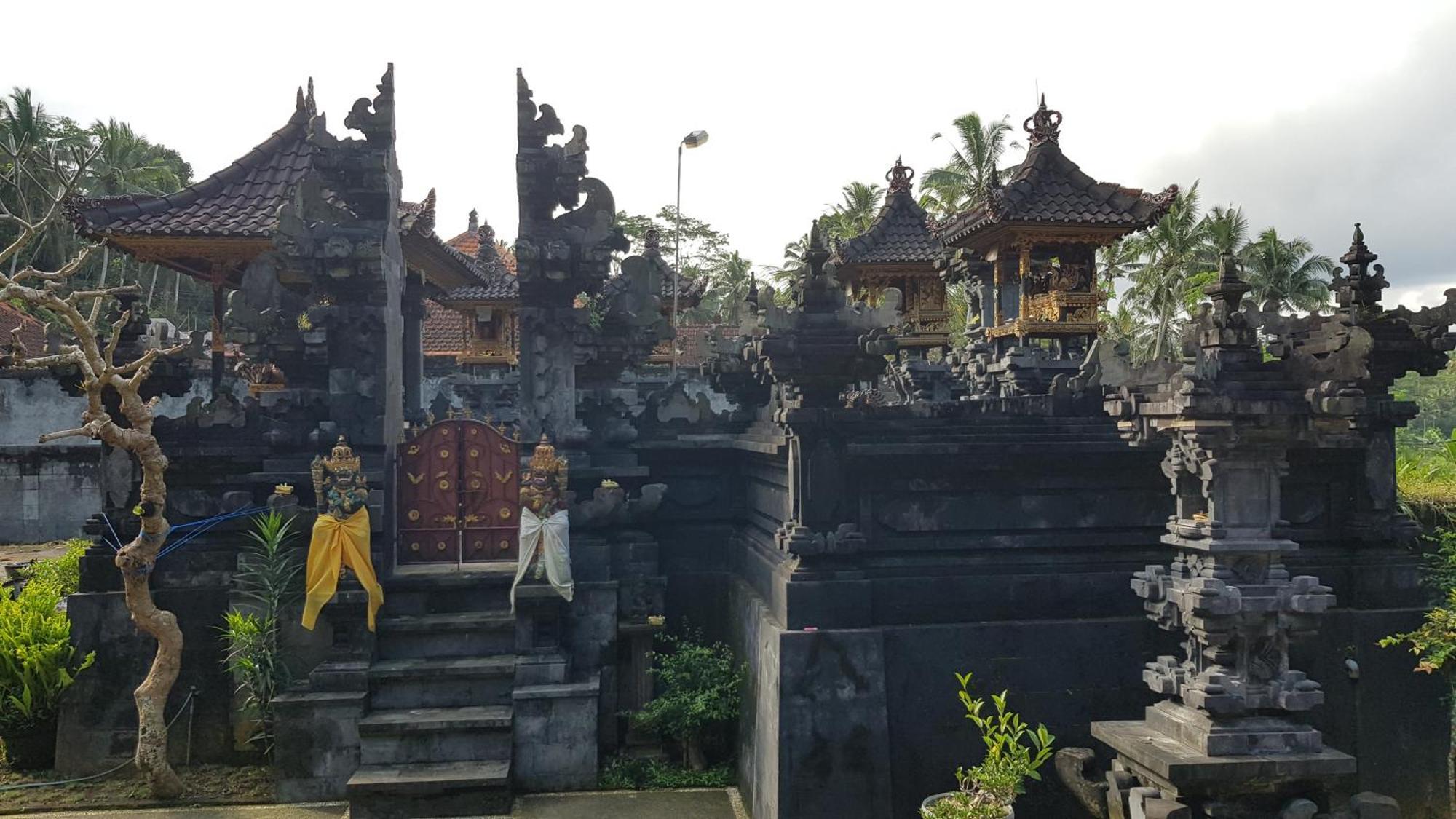 Ari Guest House Undisan ภายนอก รูปภาพ